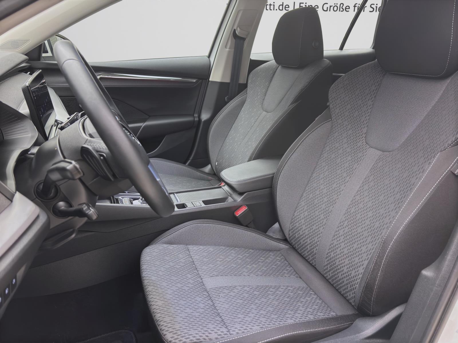 Skoda Octavia Combi 2.0 TDI DSG STYLE HuD STDHZG AHK