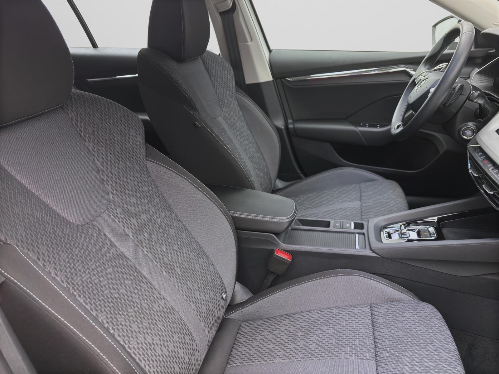 Skoda Octavia Combi 2.0 TDI DSG STYLE HuD STDHZG AHK