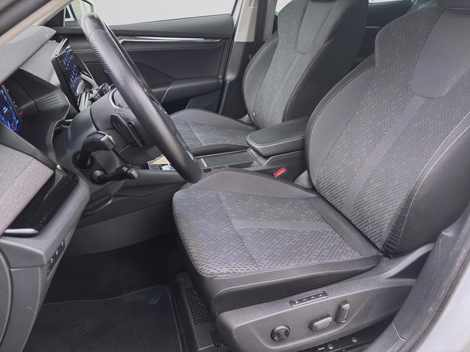 Skoda Octavia Combi 2.0 TDI DSG STYLE HuD PANO STDHZG AHK