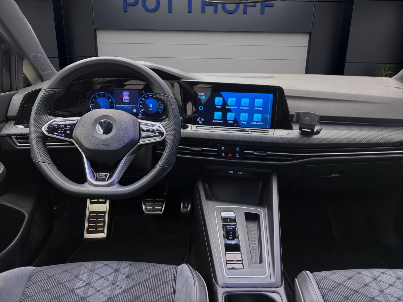 Volkswagen Golf 1.5 eTSI DSG R-LINE NAVI ACC LED PDC