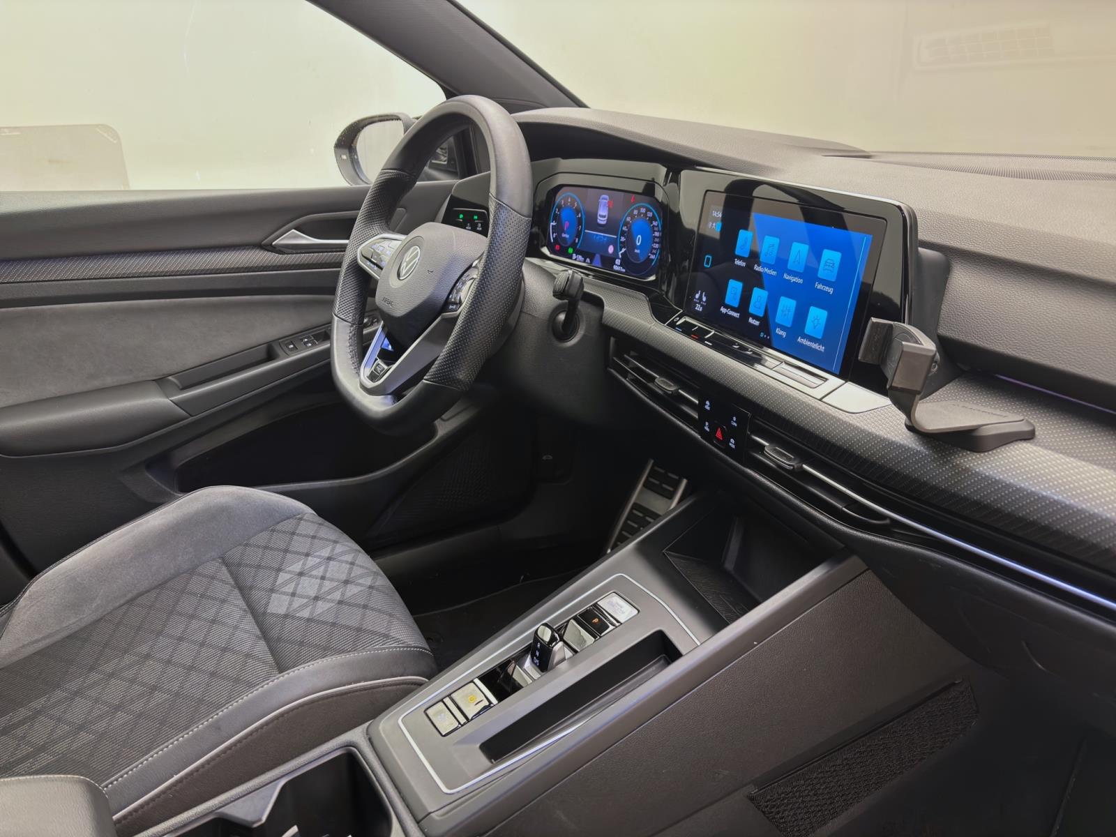 Volkswagen Golf 1.5 eTSI DSG R-LINE NAVI ACC LED PDC
