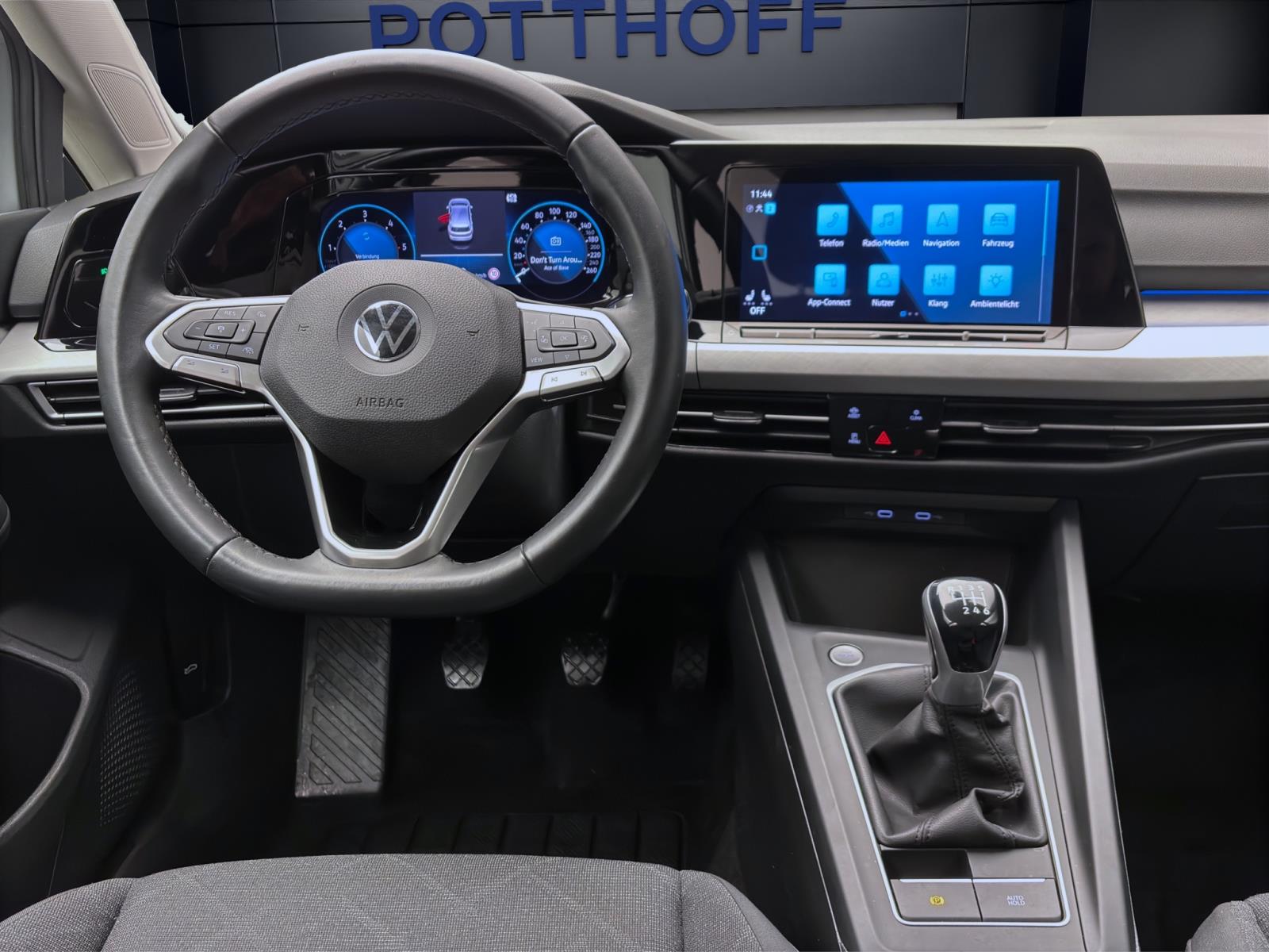 Volkswagen Golf 2.0 TDI LIFE NAVI PDC SITZHZG KLIMA