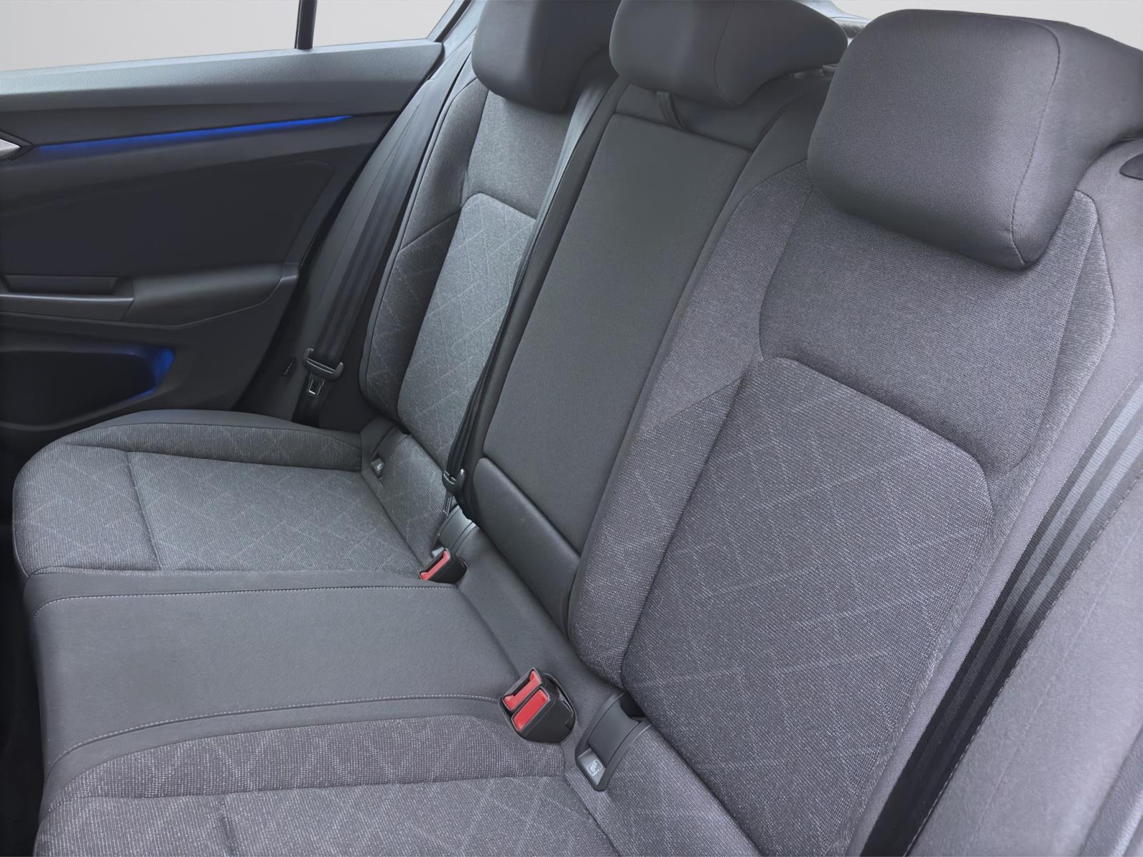 Volkswagen Golf 2.0 TDI LIFE NAVI PDC SITZHZG KLIMA