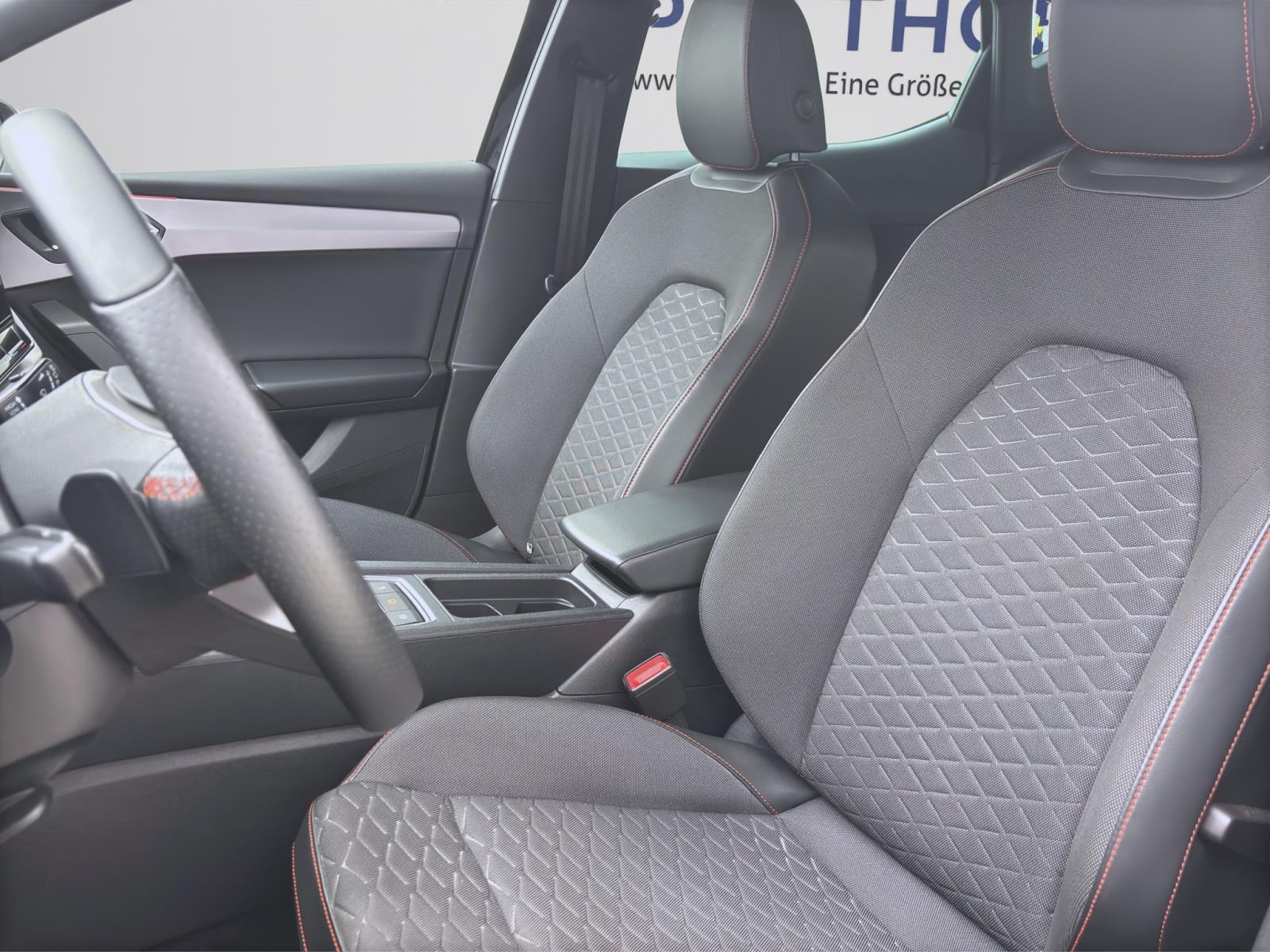 Seat Leon 2.0 TDI DSG FR NAVI KLIMA PDC LED