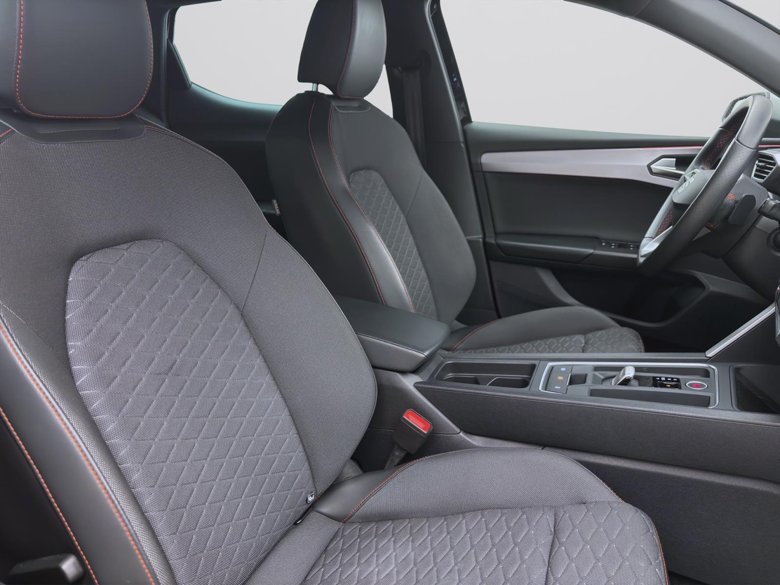 Seat Leon 2.0 TDI DSG FR NAVI KLIMA PDC LED
