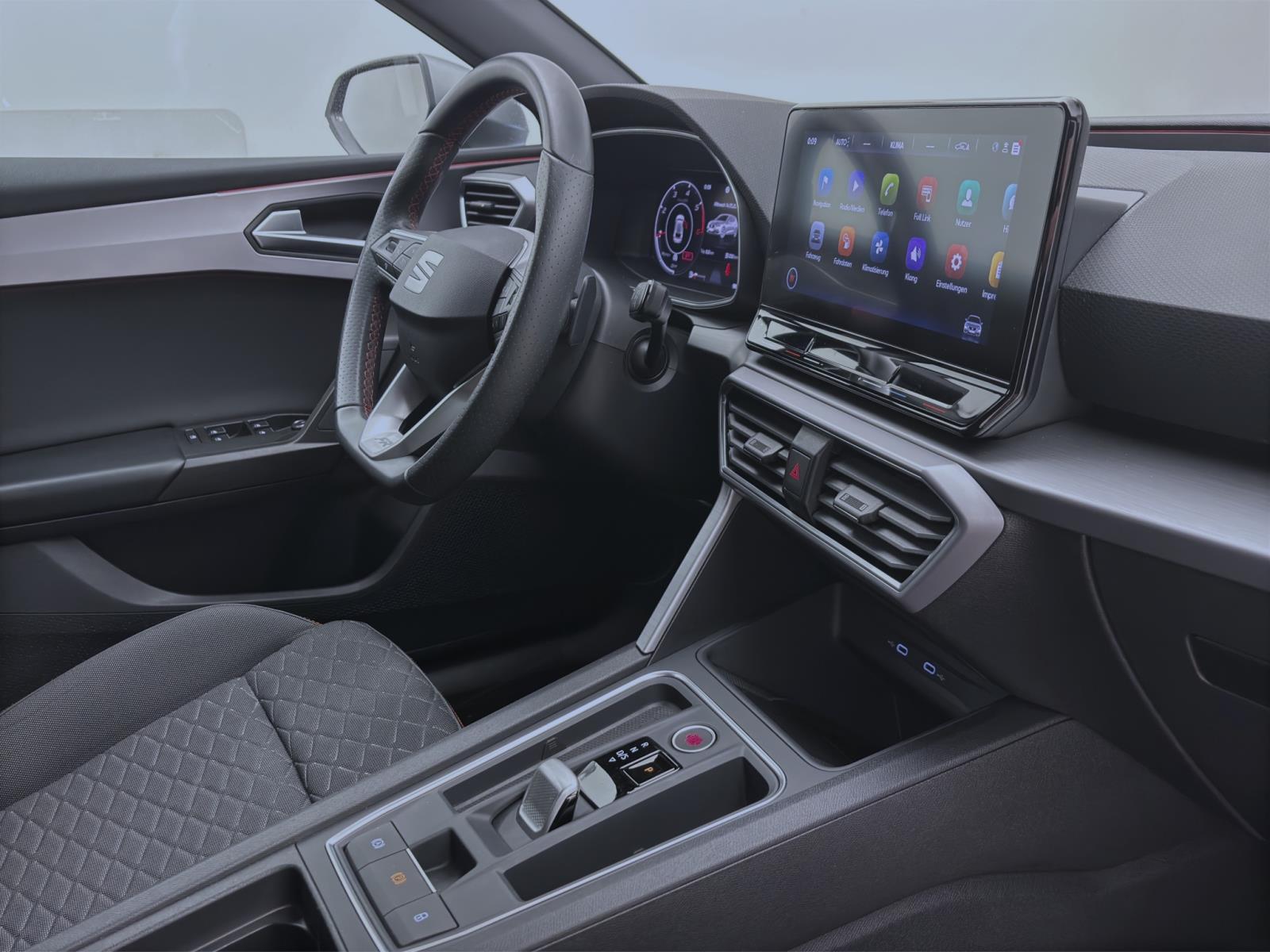 Seat Leon 2.0 TDI DSG FR NAVI KLIMA PDC LED