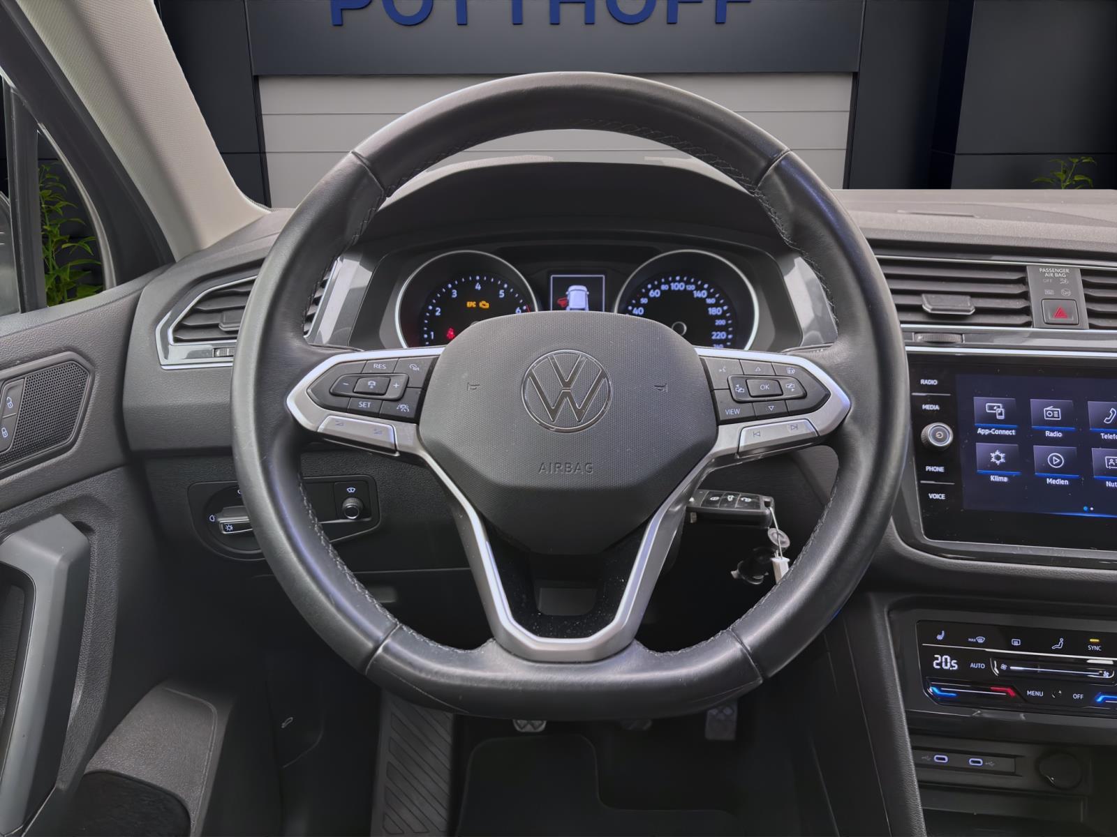 Volkswagen Tiguan 1.5 TSI LIFE AHK KAMERA NAVI APP
