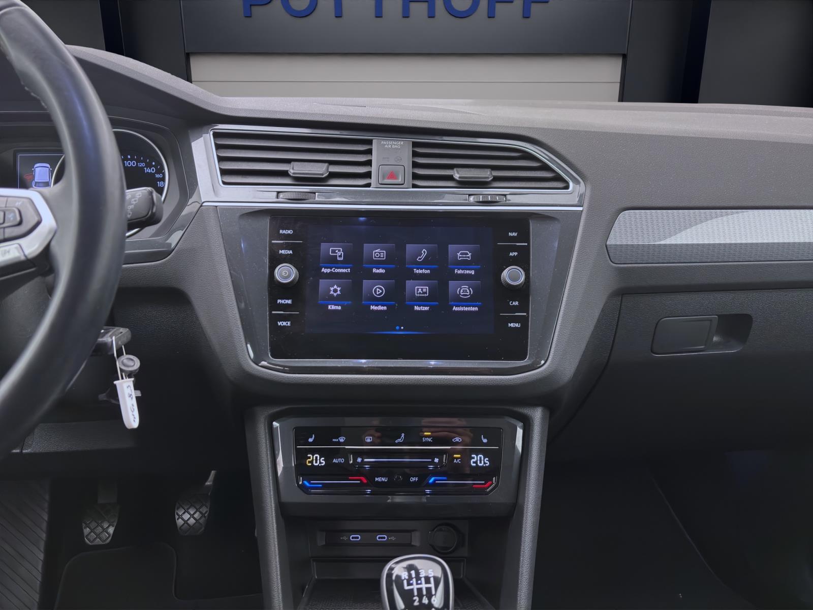 Volkswagen Tiguan 1.5 TSI LIFE AHK KAMERA NAVI APP