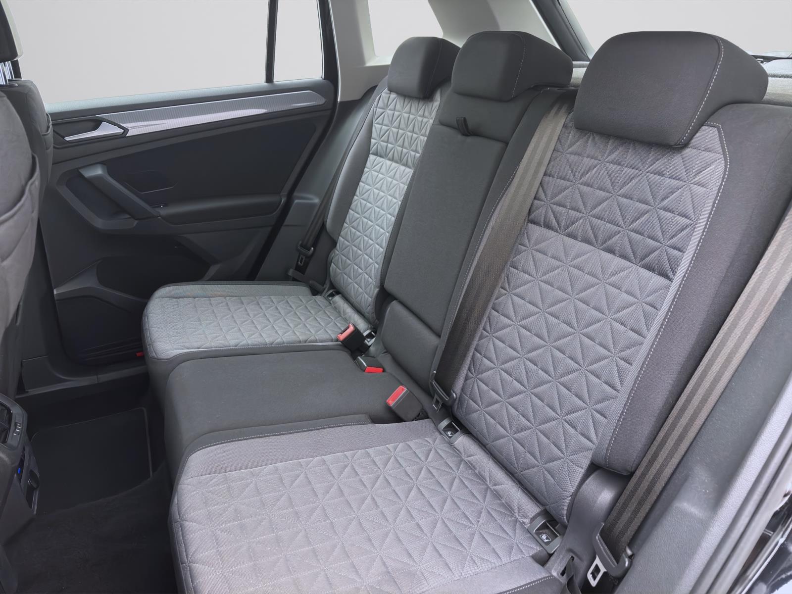 Volkswagen Tiguan 1.5 TSI LIFE AHK KAMERA NAVI APP