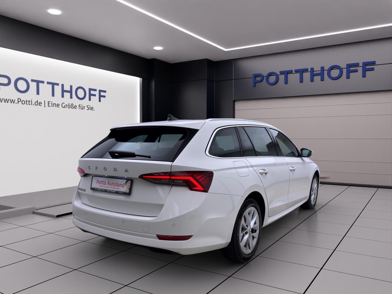 Skoda Octavia Combi 2.0 TDI DSG STYLE AHK NAVI ACC LED