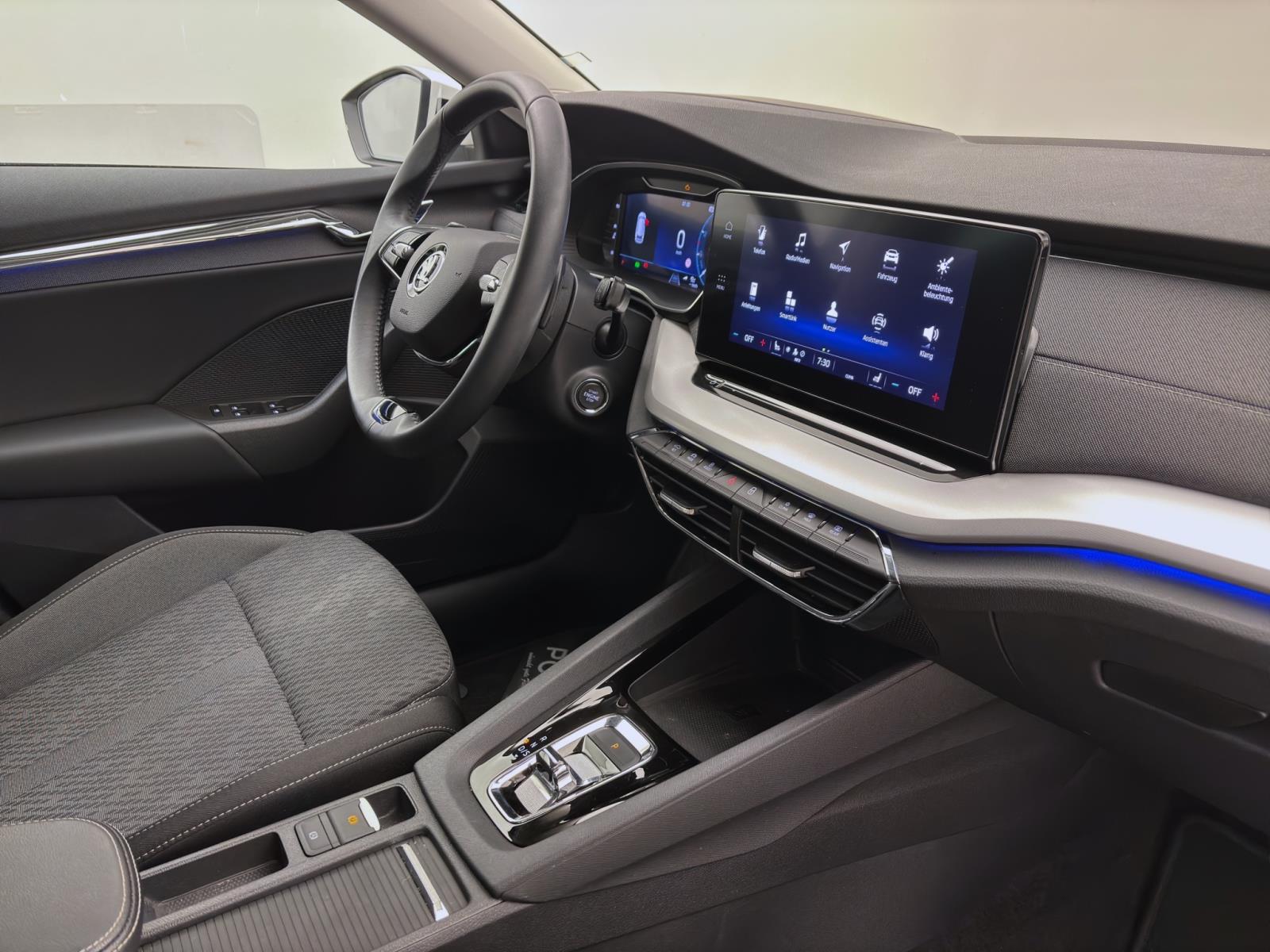 Skoda Octavia Combi 2.0 TDI DSG STYLE AHK NAVI ACC LED