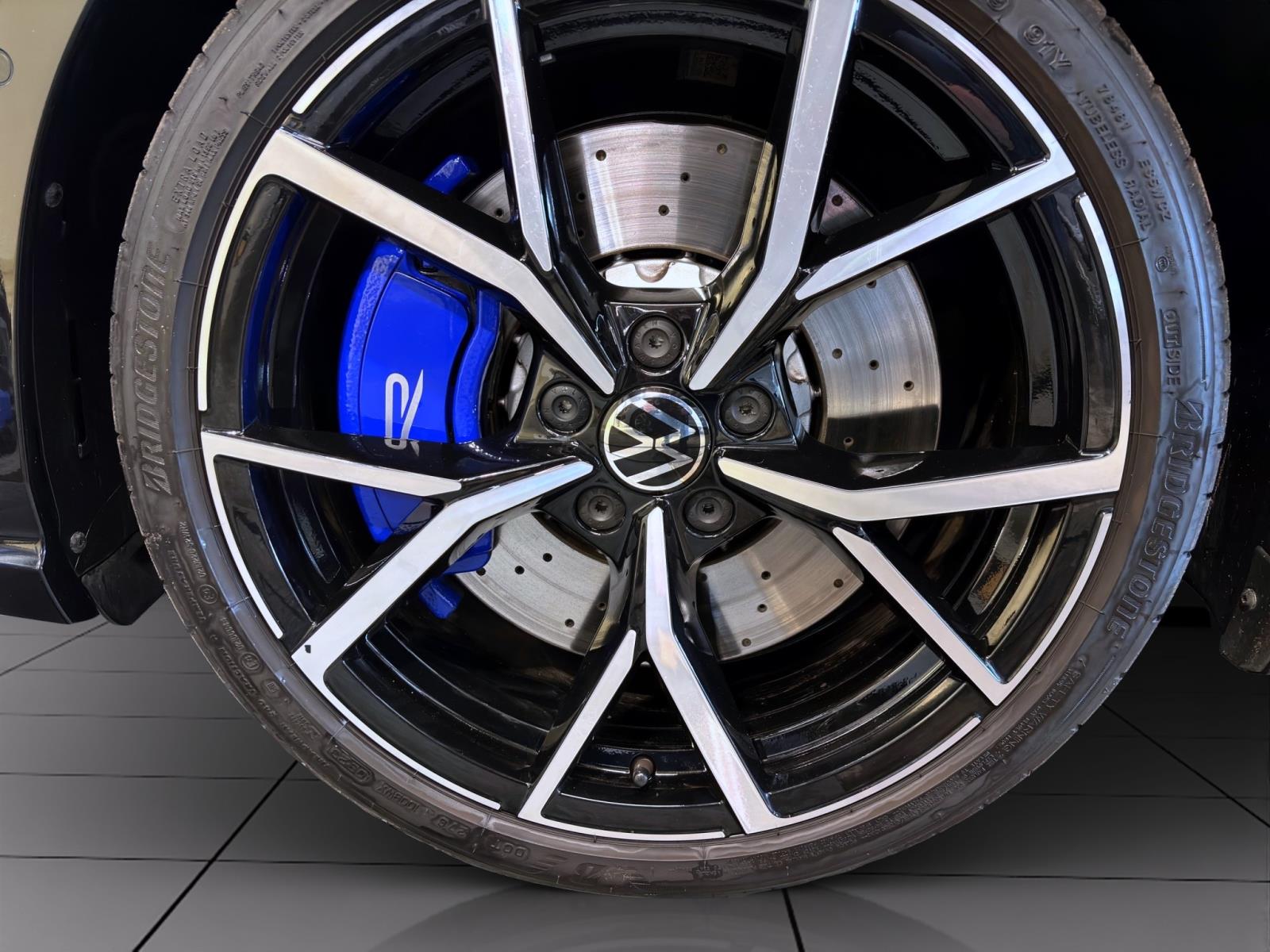 Volkswagen Golf Variant R PANO NAVI KAMERA IQ.LIGHT