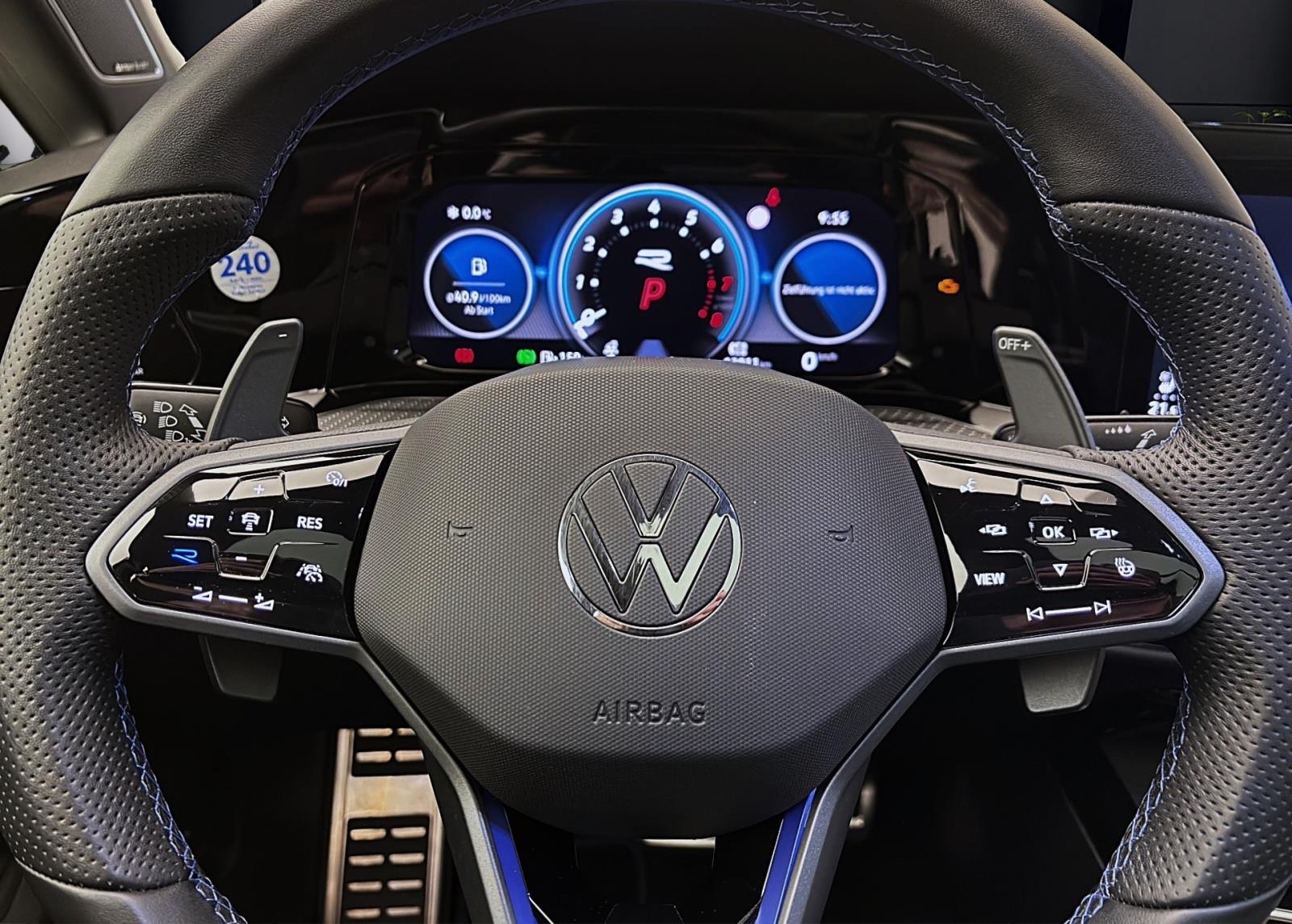 Volkswagen Golf Variant R PANO NAVI KAMERA IQ.LIGHT