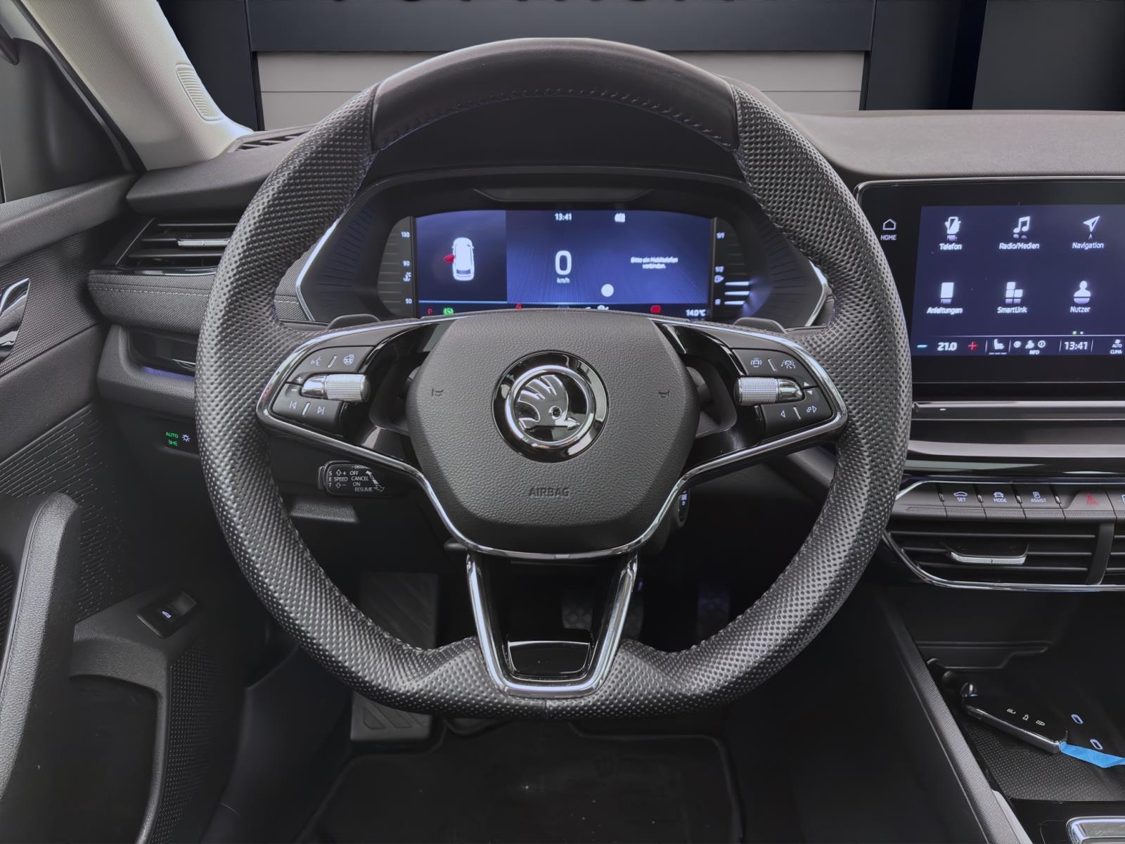 Skoda Octavia Combi 2.0 TDI DSG STYLE STANDHZG PANO AHK NAVI