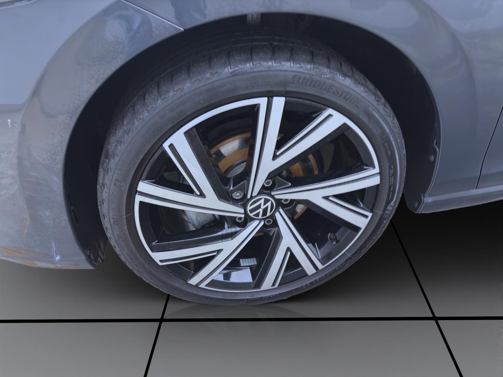 Volkswagen Golf Variant 1.0 eTSI DSG LIFE LM18 NAVI AHK KAMERA