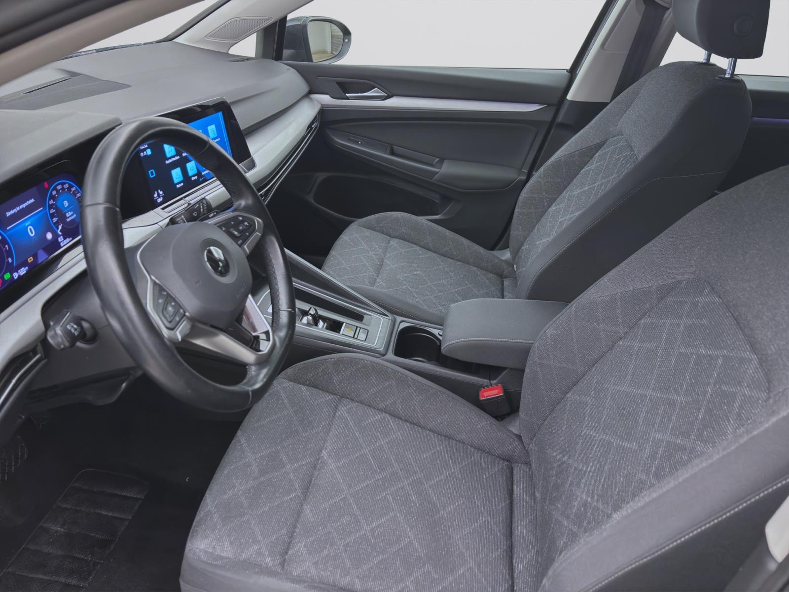 Volkswagen Golf Variant 1.0 eTSI DSG LIFE LM18 NAVI AHK KAMERA