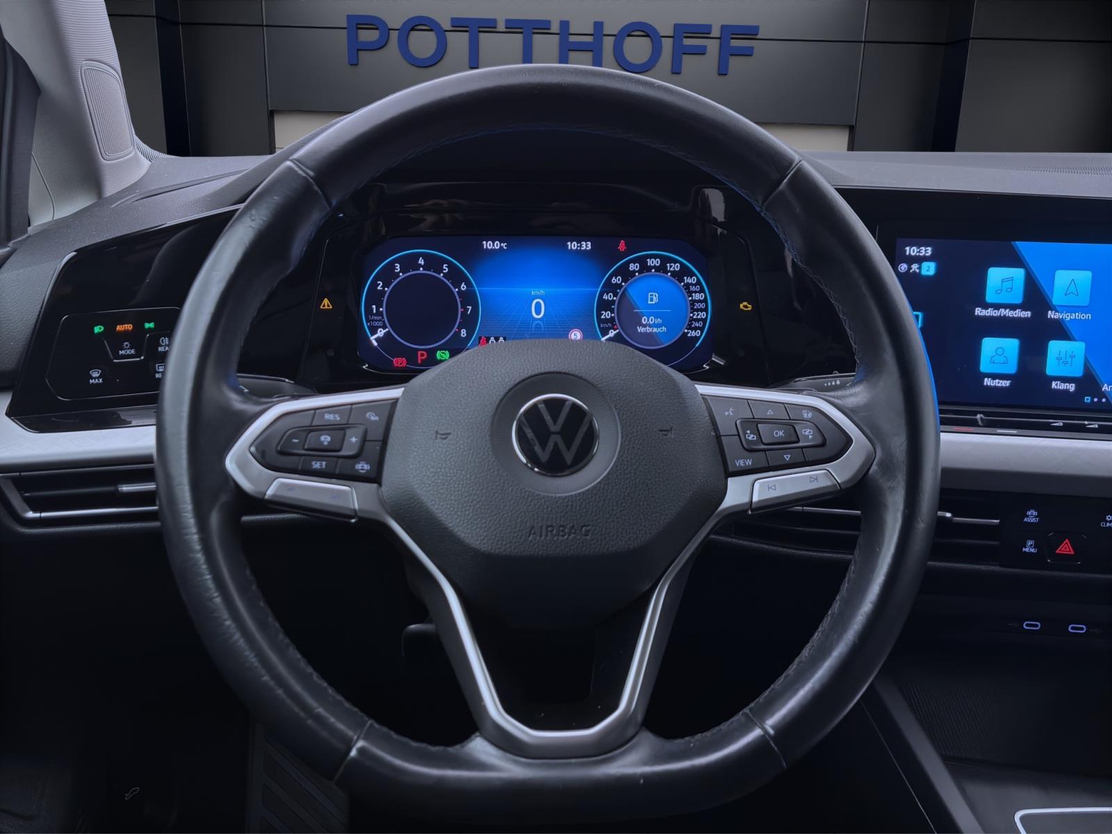 Volkswagen Golf Variant 1.0 eTSI DSG LIFE LM18 NAVI AHK KAMERA