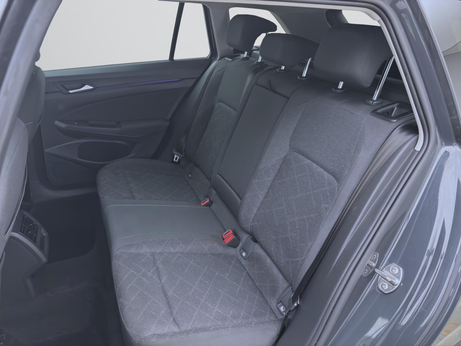 Volkswagen Golf Variant 1.0 eTSI DSG LIFE LM18 NAVI AHK KAMERA