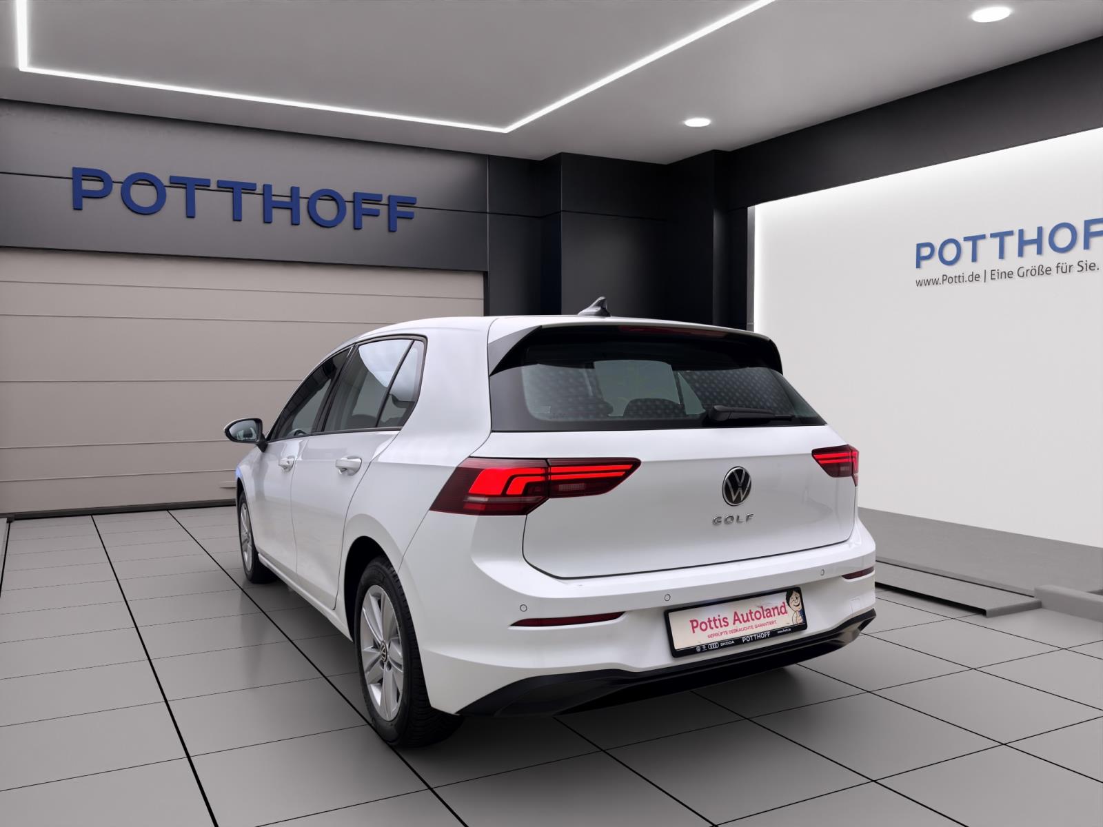 Volkswagen Golf 1.5 TSI LIFE NAVI AHK KLIMA PSC