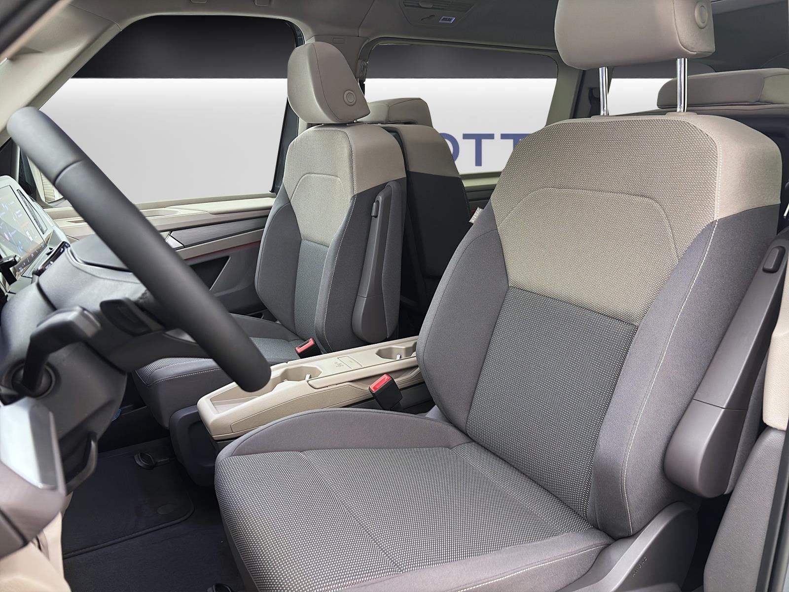 Volkswagen T7 Multivan 2.0 TDI DSG LIFE PANO NAVI KAMERA AHK