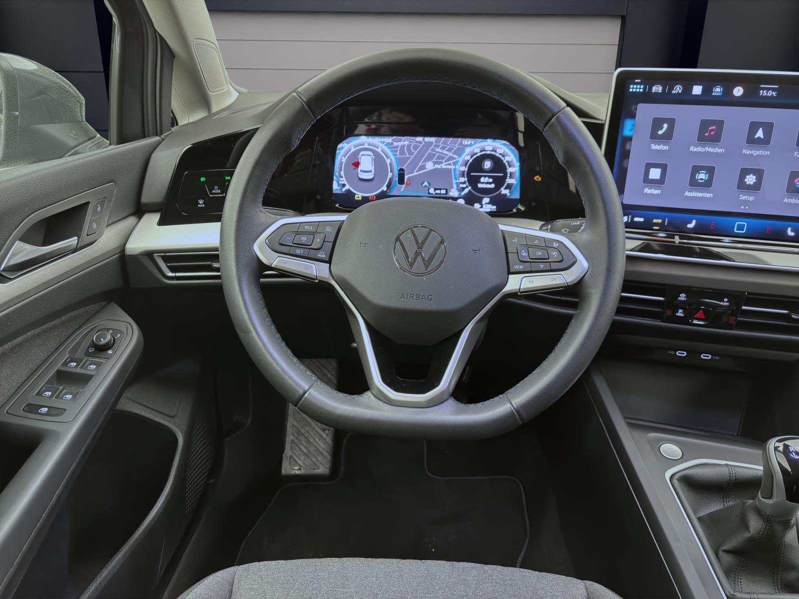 Volkswagen Golf 1.5 TSI LIFE AHK NAVI SITZHZG GRA