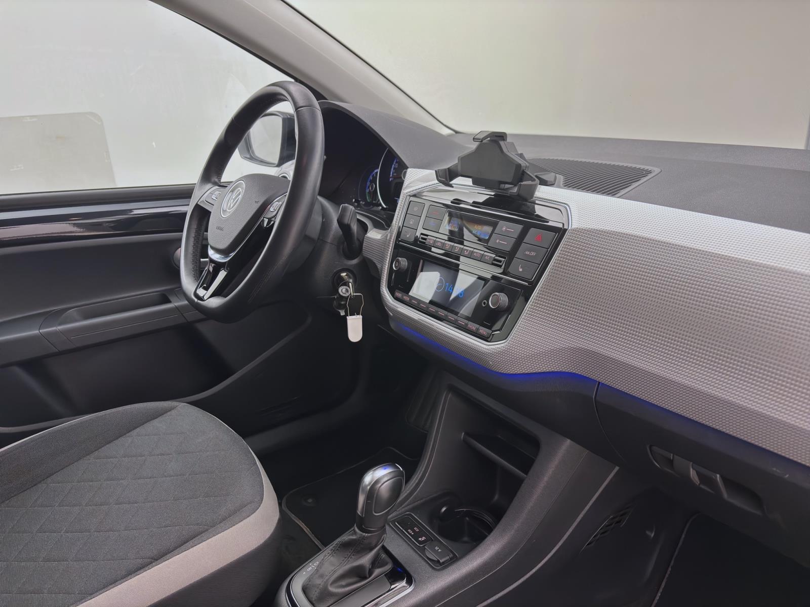 Volkswagen e-up! MAX CCS KAMERA SITZHZG GRA PDC DAB+