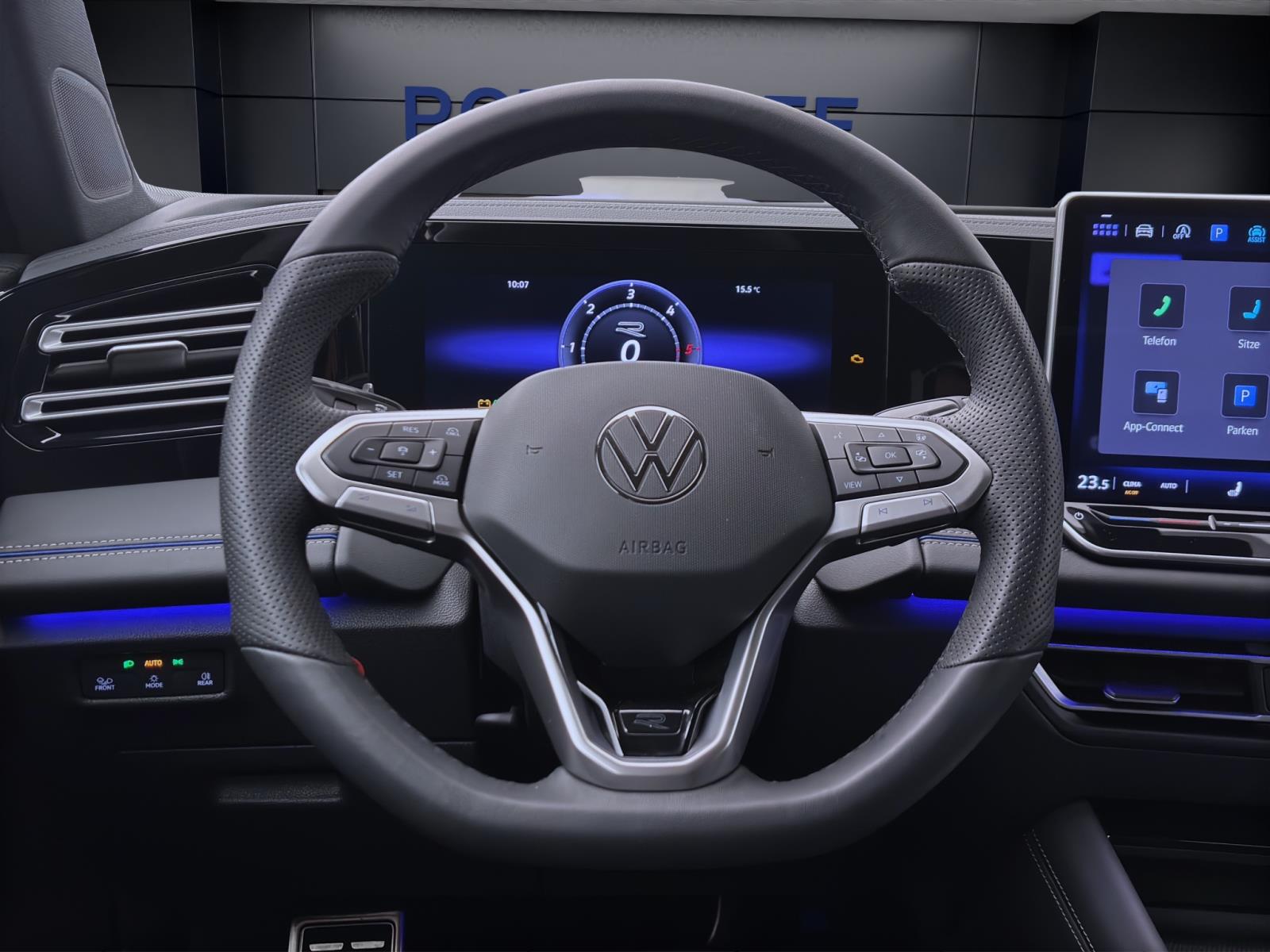 Volkswagen Tiguan 2.0 TDI DSG R-LINE STDHZG AHK NAVI LM19