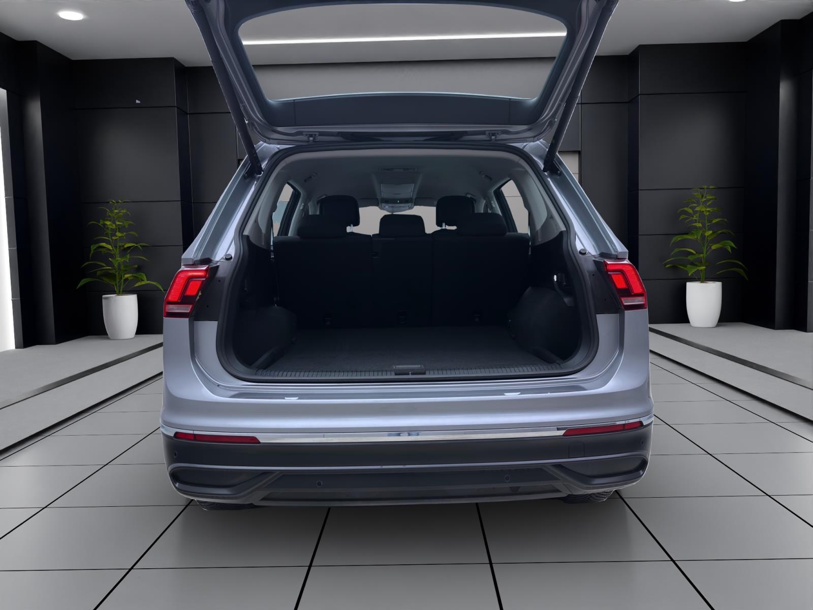 Volkswagen Tiguan Allspace 2.0 TDI DSG LIFE HuD LM18 NAVI AHK