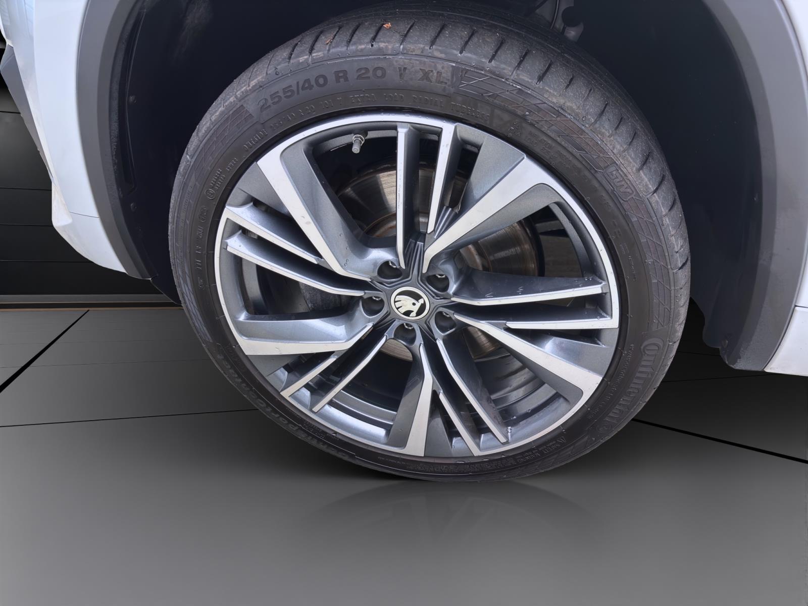 Skoda Kodiaq 2.0 TDI DSG 4x4 SPORTLINE STANDHZG PANO AHK NAVI