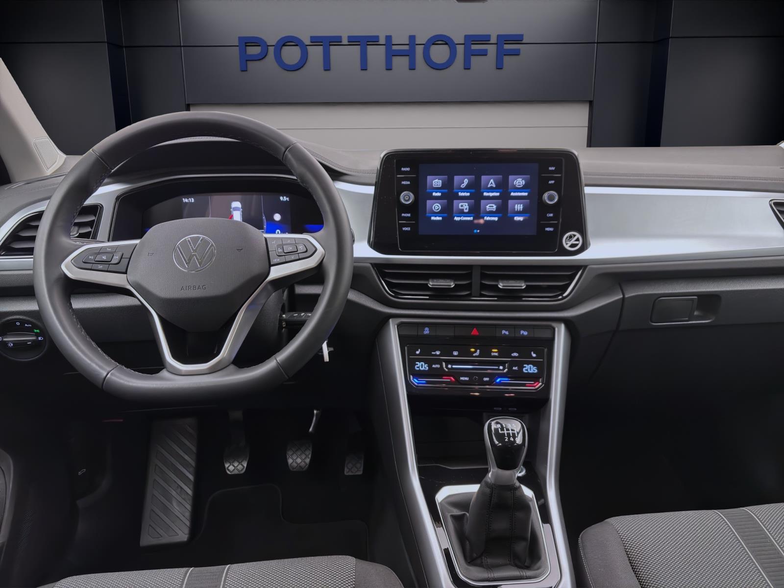 Volkswagen T-Roc 1.0 TSI LIFE NAVI LED PDC LM16