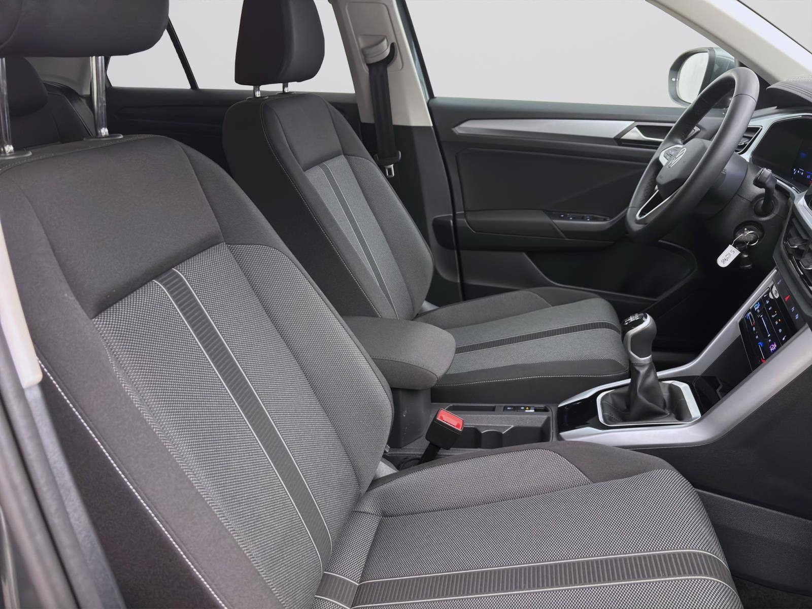 Volkswagen T-Roc 1.0 TSI LIFE NAVI LED PDC LM16
