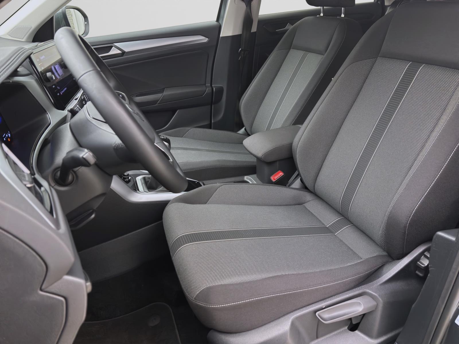 Volkswagen T-Roc 1.0 TSI LIFE NAVI KLIMA PDC LED