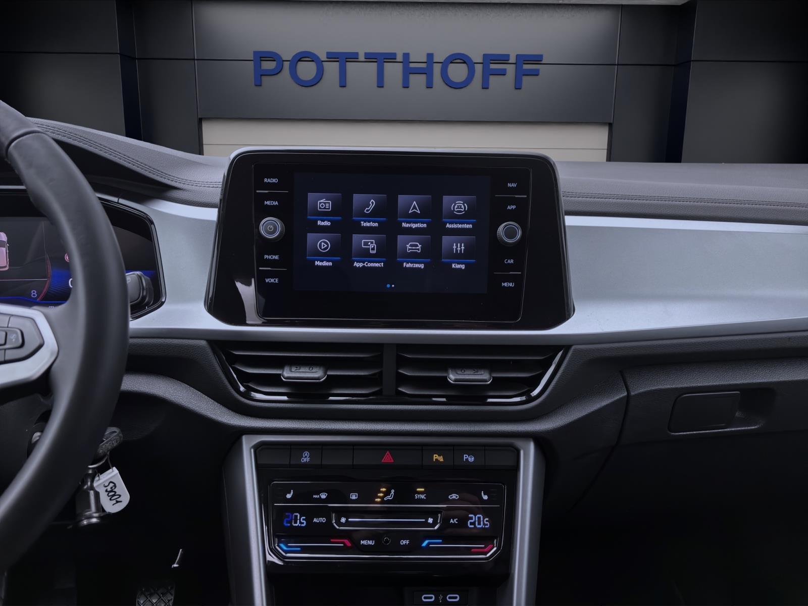 Volkswagen T-Roc 1.0 TSI LIFE NAVI KLIMA PDC LED