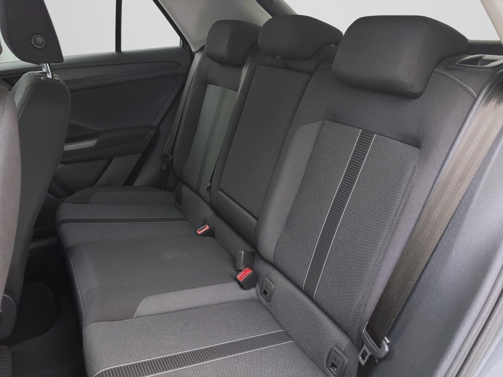 Volkswagen T-Roc 1.0 TSI LIFE NAVI KLIMA PDC LED