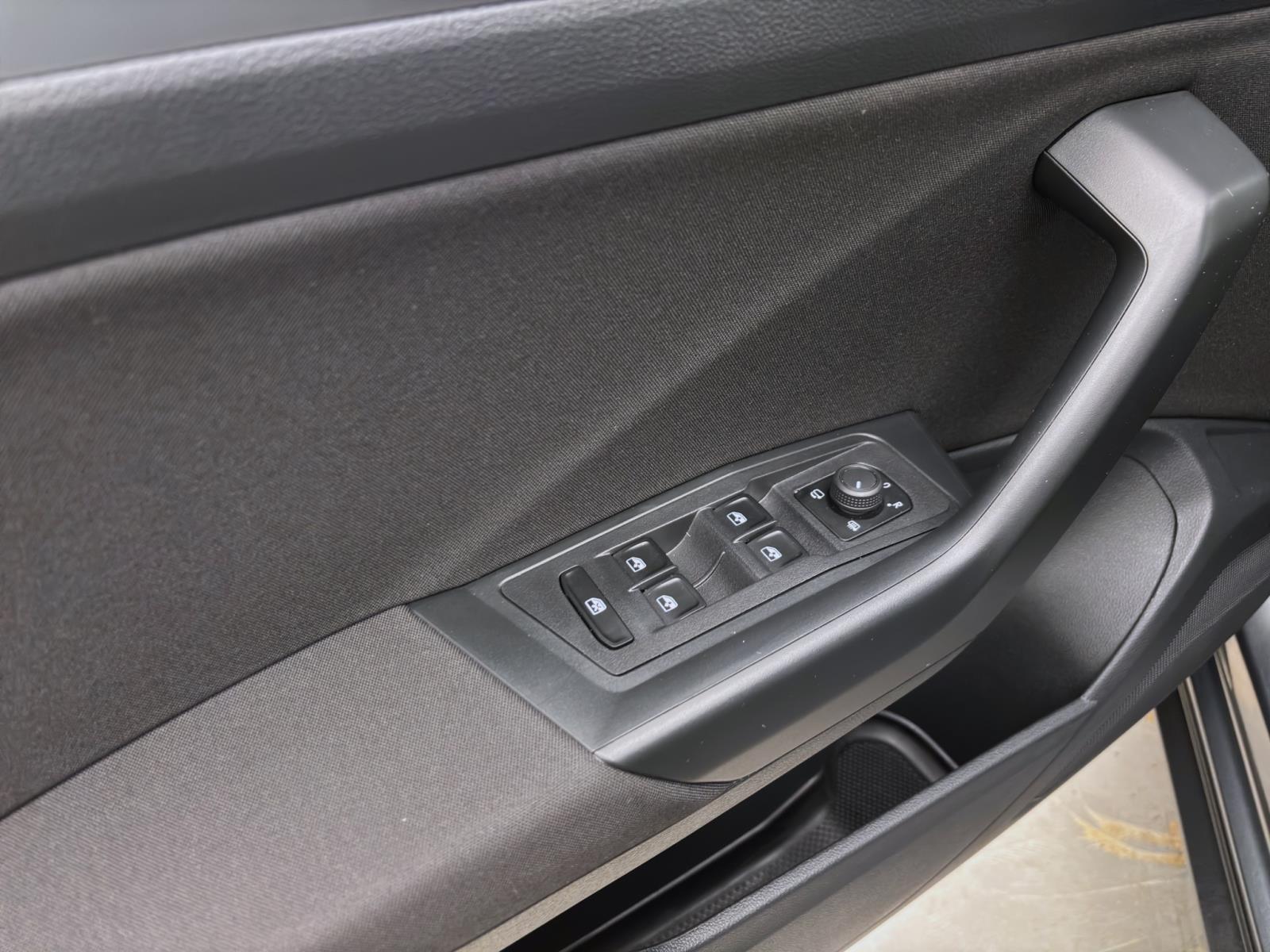 Volkswagen T-Roc 1.0 TSI LIFE NAVI KLIMA SITZHZG PDC