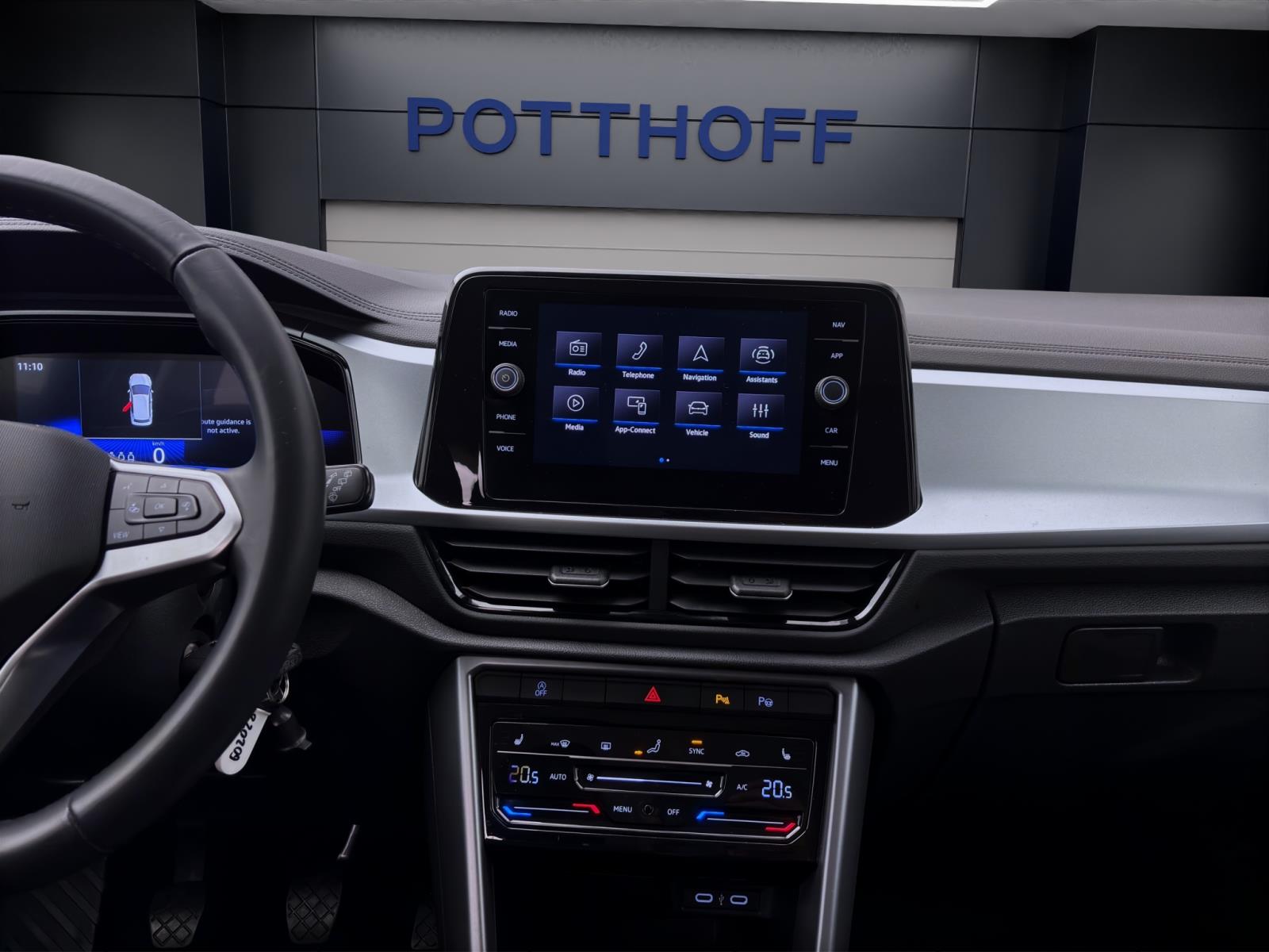 Volkswagen T-Roc 1.0 TSI LIFE NAVI LM16 LED KLIMA