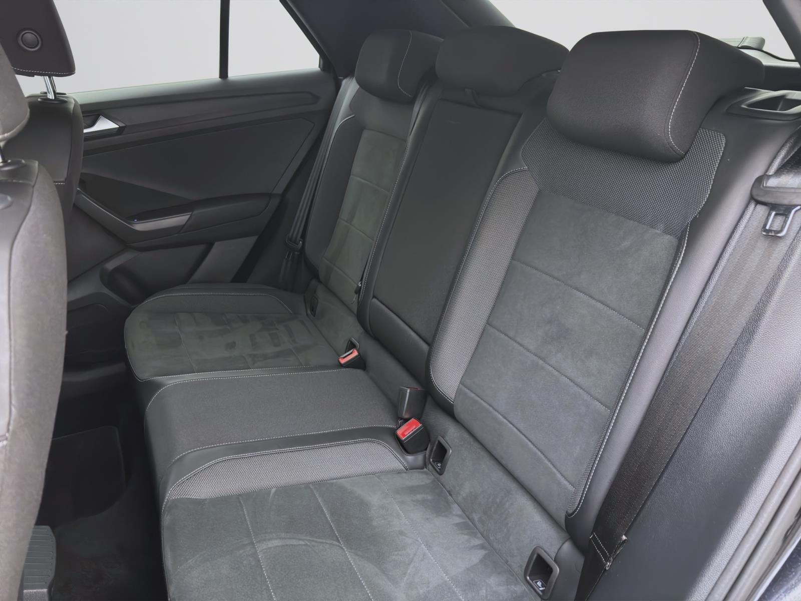 Volkswagen T-Roc 2.0 TDI DSG R-LINE NAVI AHK KAMERA PDC