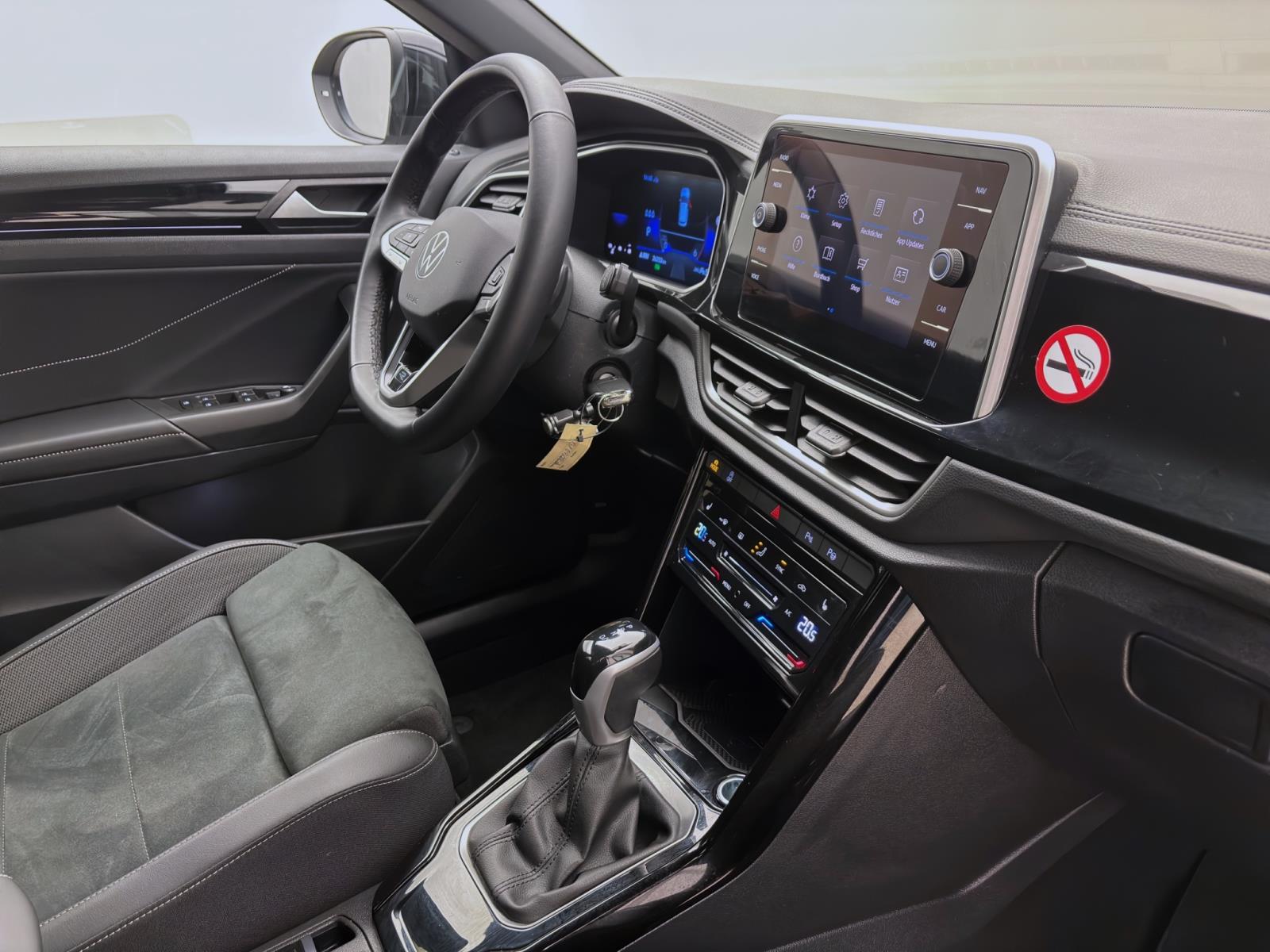 Volkswagen T-Roc 2.0 TDI DSG R-LINE NAVI AHK KAMERA PDC