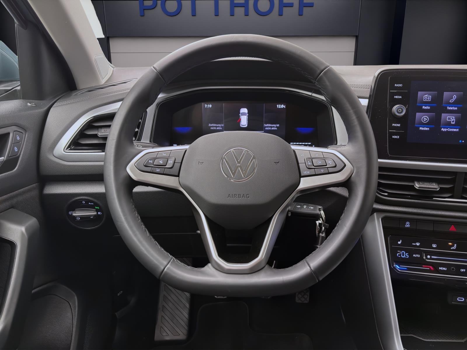 Volkswagen T-Roc 1.0 TSI LIFE NAVI KLIMA SITZHZG PDC