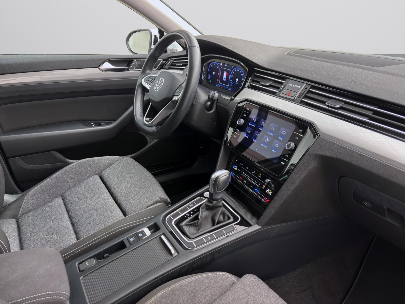 Volkswagen Passat Variant 2.0 TDI DSG BUSINESS NAVI KAMERA PDC LED