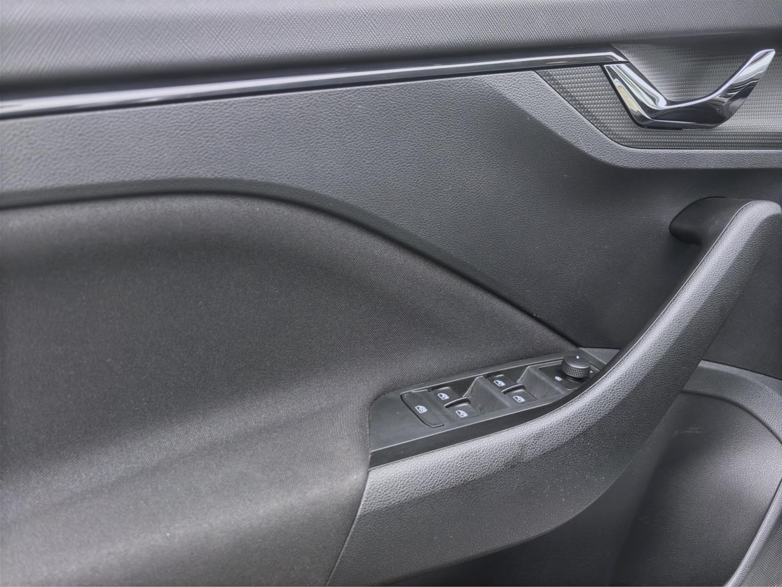Skoda Kamiq 1.0 TSI DSG AMBITION KLIMA PDC LED SITZHZG