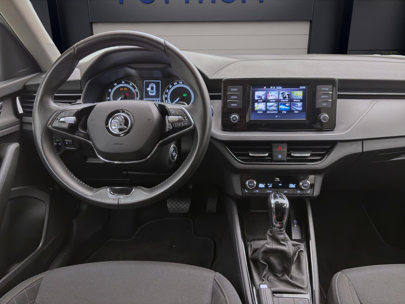 Skoda Kamiq 1.0 TSI DSG AMBITION KLIMA PDC LED SITZHZG