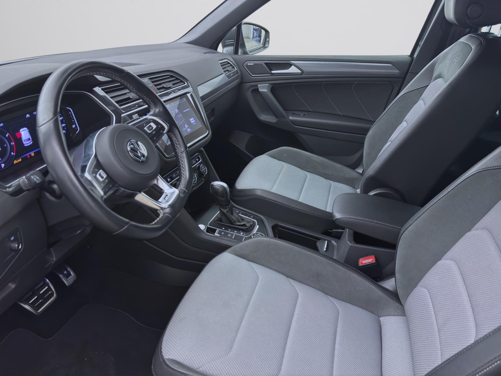 Volkswagen Tiguan 2.0 TSI DSG 4M HIGHLINE PANO KAMERA NAVI AHK