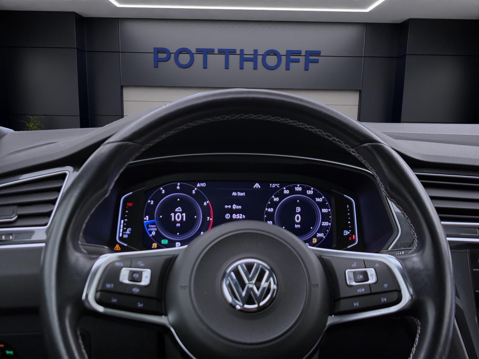 Volkswagen Tiguan 2.0 TSI DSG 4M HIGHLINE PANO KAMERA NAVI AHK