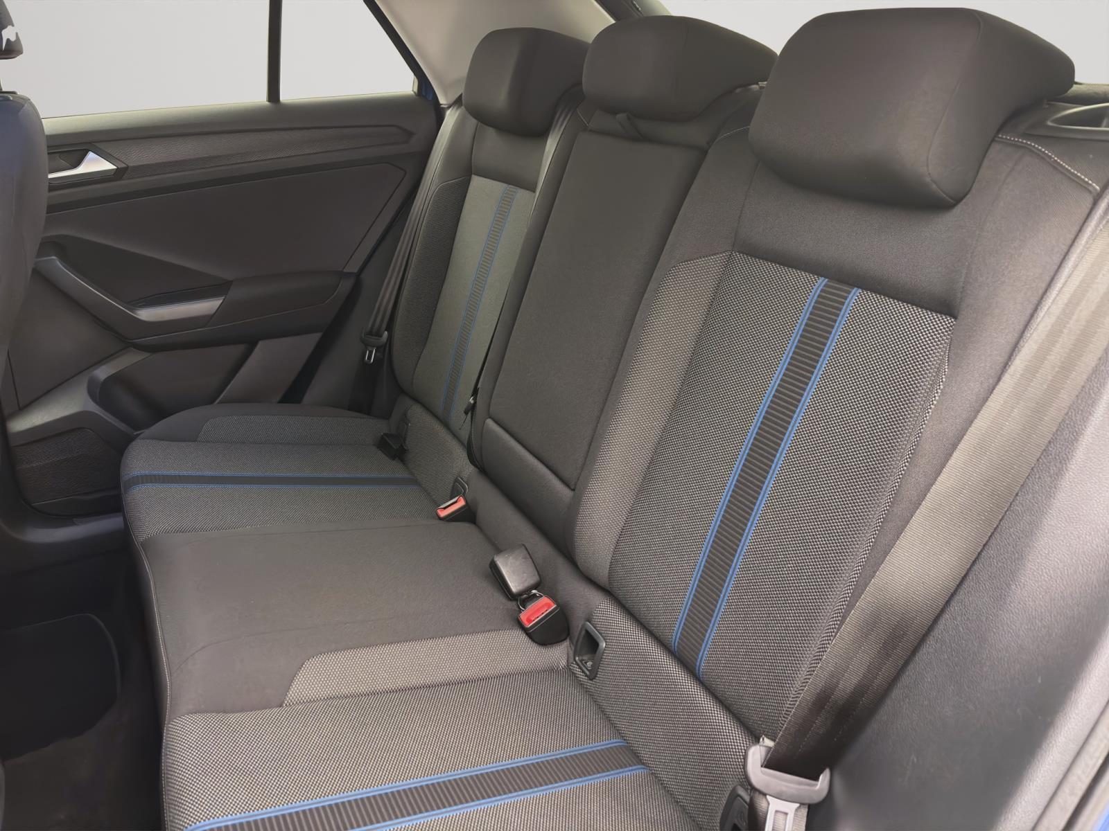 Volkswagen T-Roc 1.5 TSI STYLE NAVI PDC SITZHZG KLIMA
