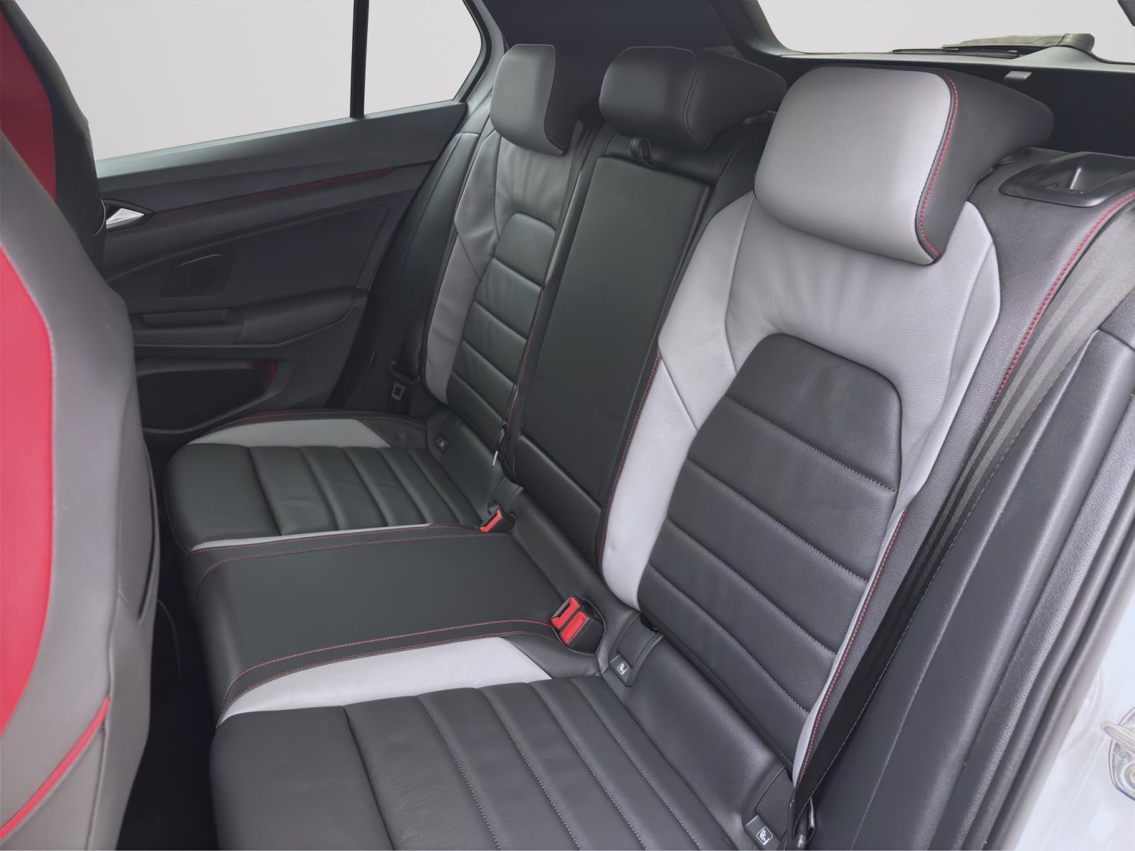 Volkswagen Golf GTI STDHZG LEDER LM19 NAVI