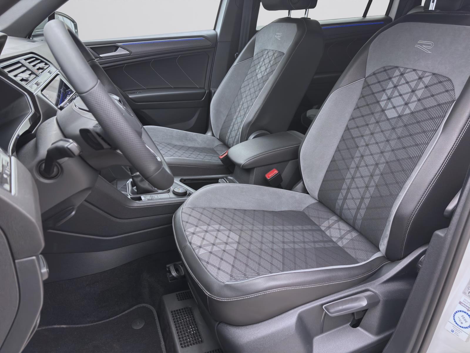 Volkswagen Tiguan Allspace 2.0 TDI DSG 4M R-LINE HARMAN HuD STDHZG