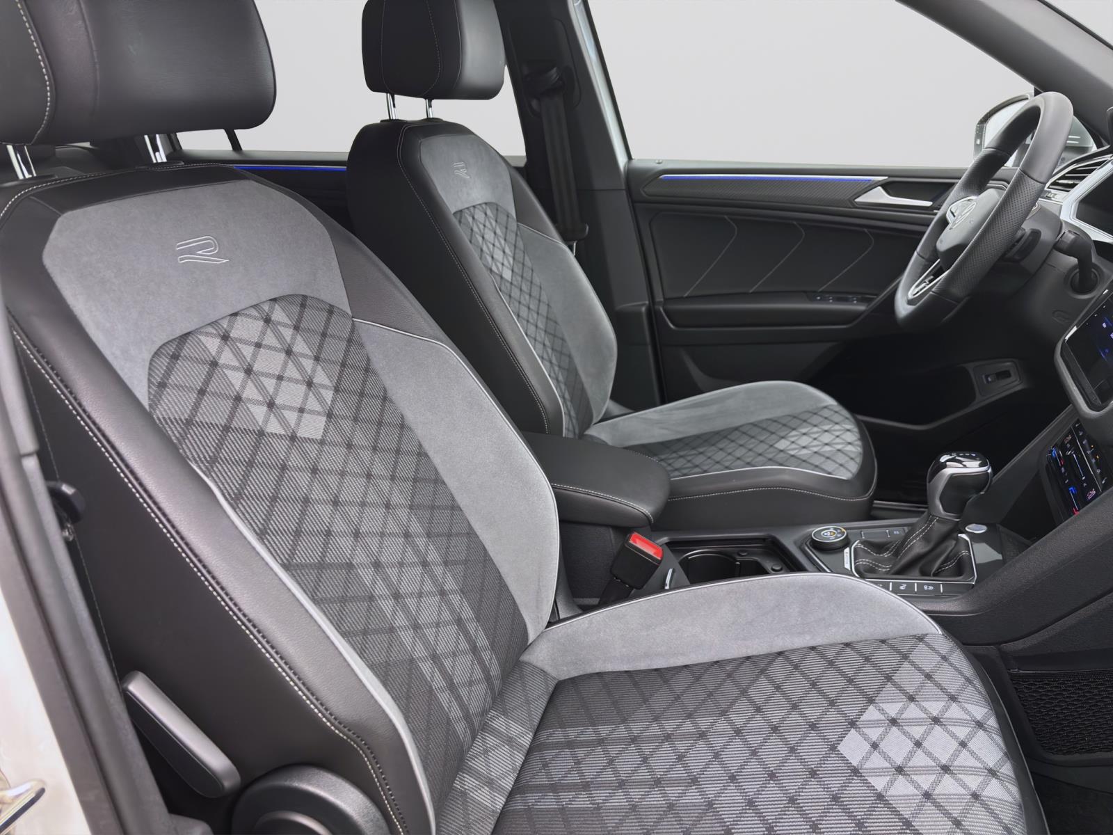 Volkswagen Tiguan Allspace 2.0 TDI DSG 4M R-LINE HARMAN HuD STDHZG