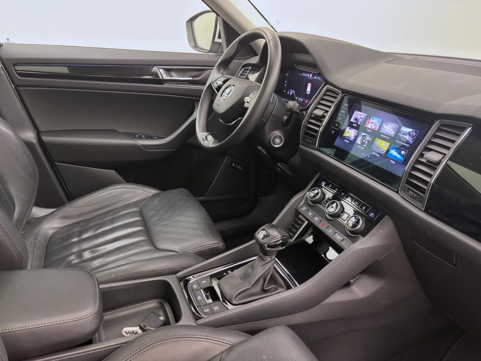 Skoda Kodiaq 2.0 TDI DSG 4x4 L&K PANO LEDER STDHZG LM19