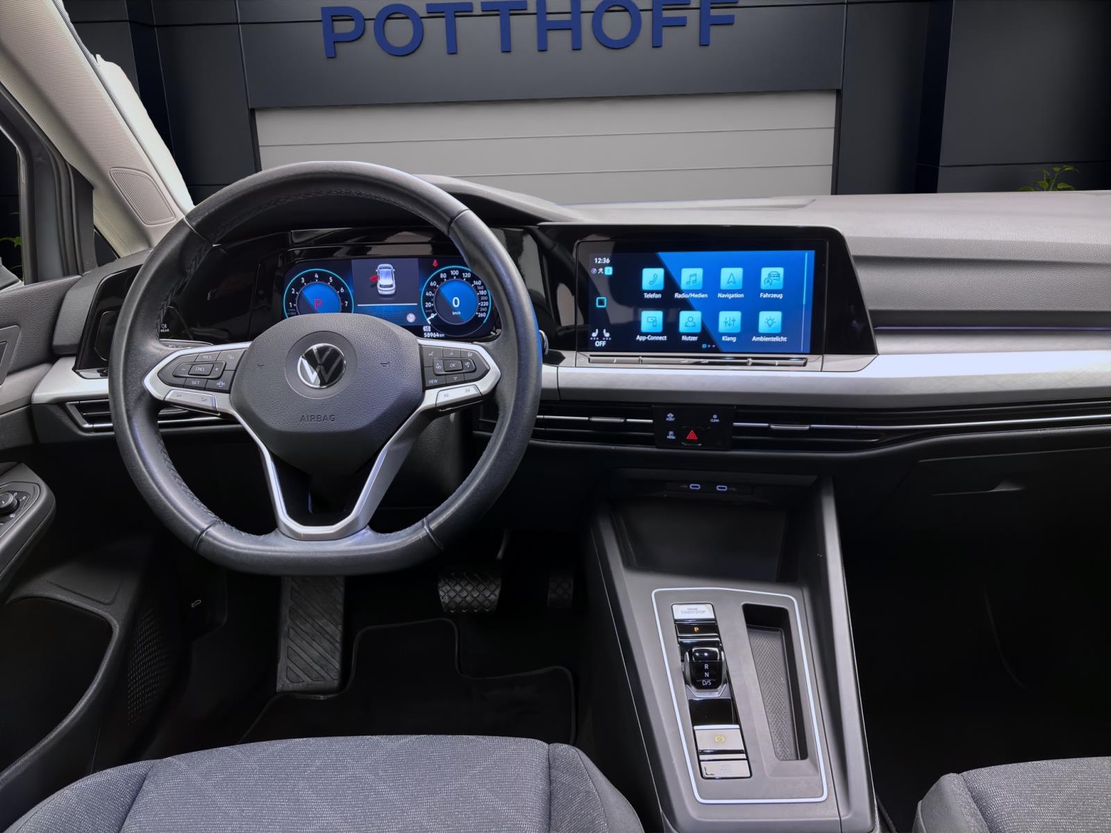 Volkswagen Golf 1.5 eTSI DSG LIFE NAVI KAMERA PDC KLIMA